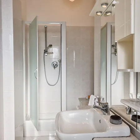 Guesthost - Toc-toc A 10 Min Dall'ospedale Maria Vittoria 아파트 *