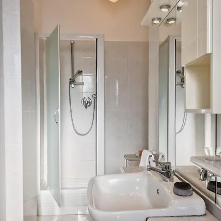 Guesthost - Toc-toc A 10 Min Dall'ospedale Maria Vittoria 아파트