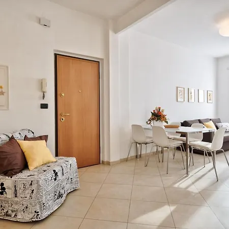 Guesthost - Toc-toc A 10 Min Dall'ospedale Maria Vittoria Apartment *