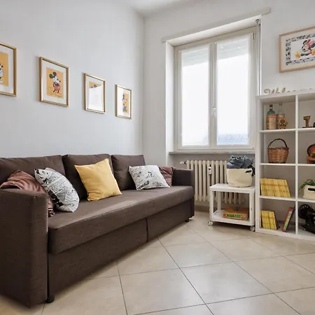 Guesthost - Toc-toc A 10 Min Dall'ospedale Maria Vittoria Apartment Turin