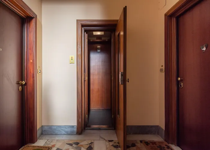 Guesthost - Toc-toc A 10 Min Dall'ospedale Maria Vittoria Apartment *