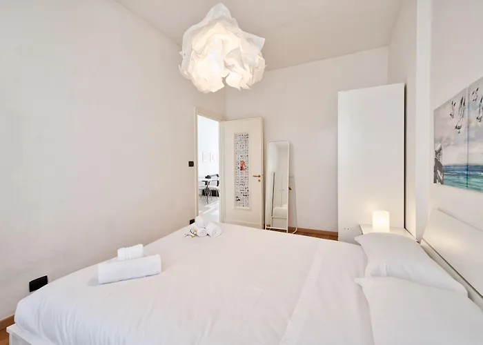 Guesthost - Toc-toc A 10 Min Dall'ospedale Maria Vittoria Apartment *