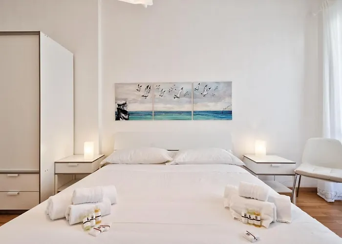 Guesthost - Toc-toc A 10 Min Dall'ospedale Maria Vittoria Apartment