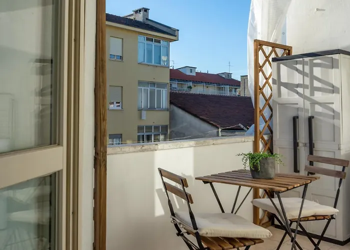 Guesthost - Toc-toc A 10 Min Dall'ospedale Maria Vittoria Apartment *